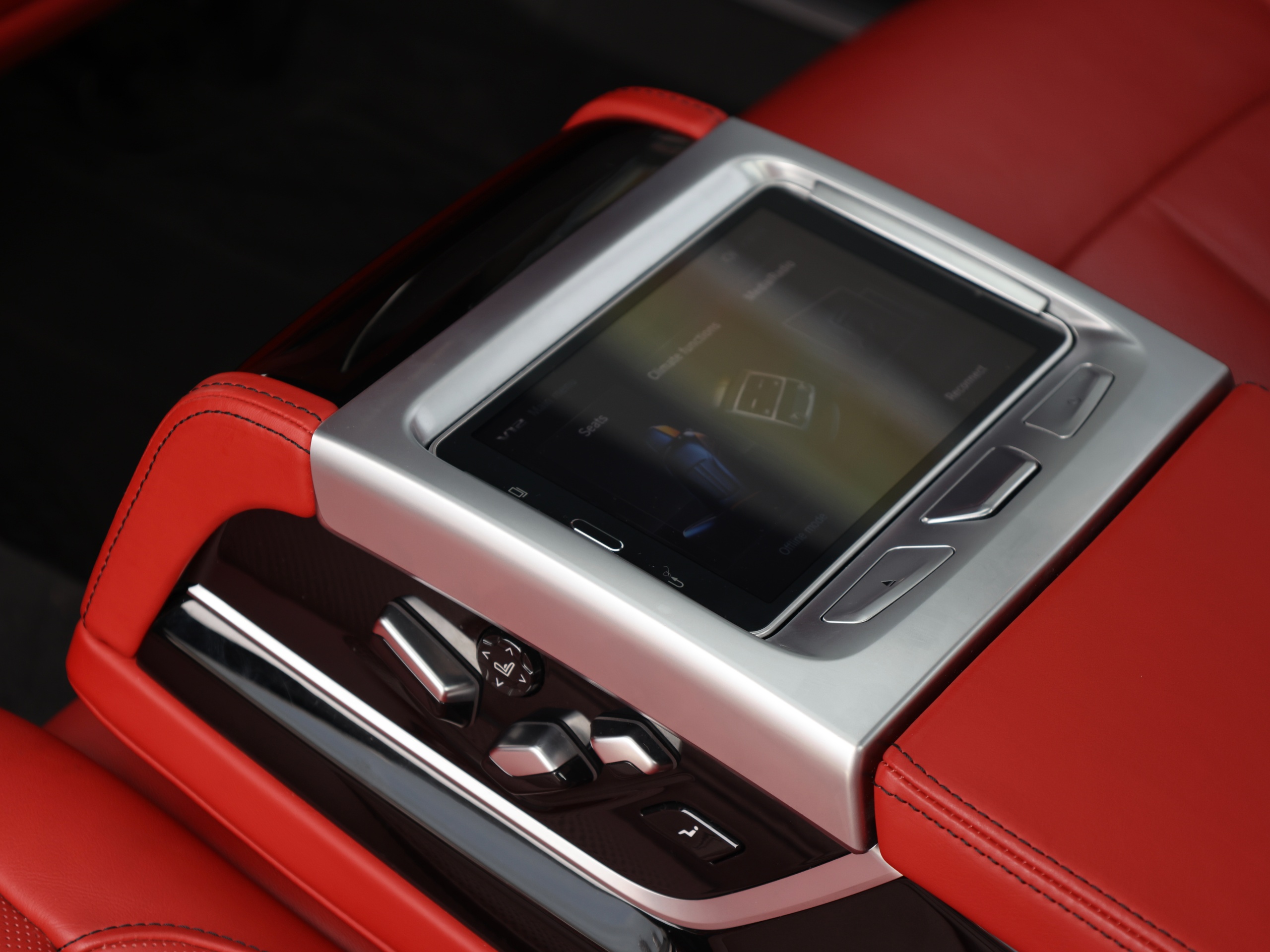 2018 BMW M760LI - Image 21